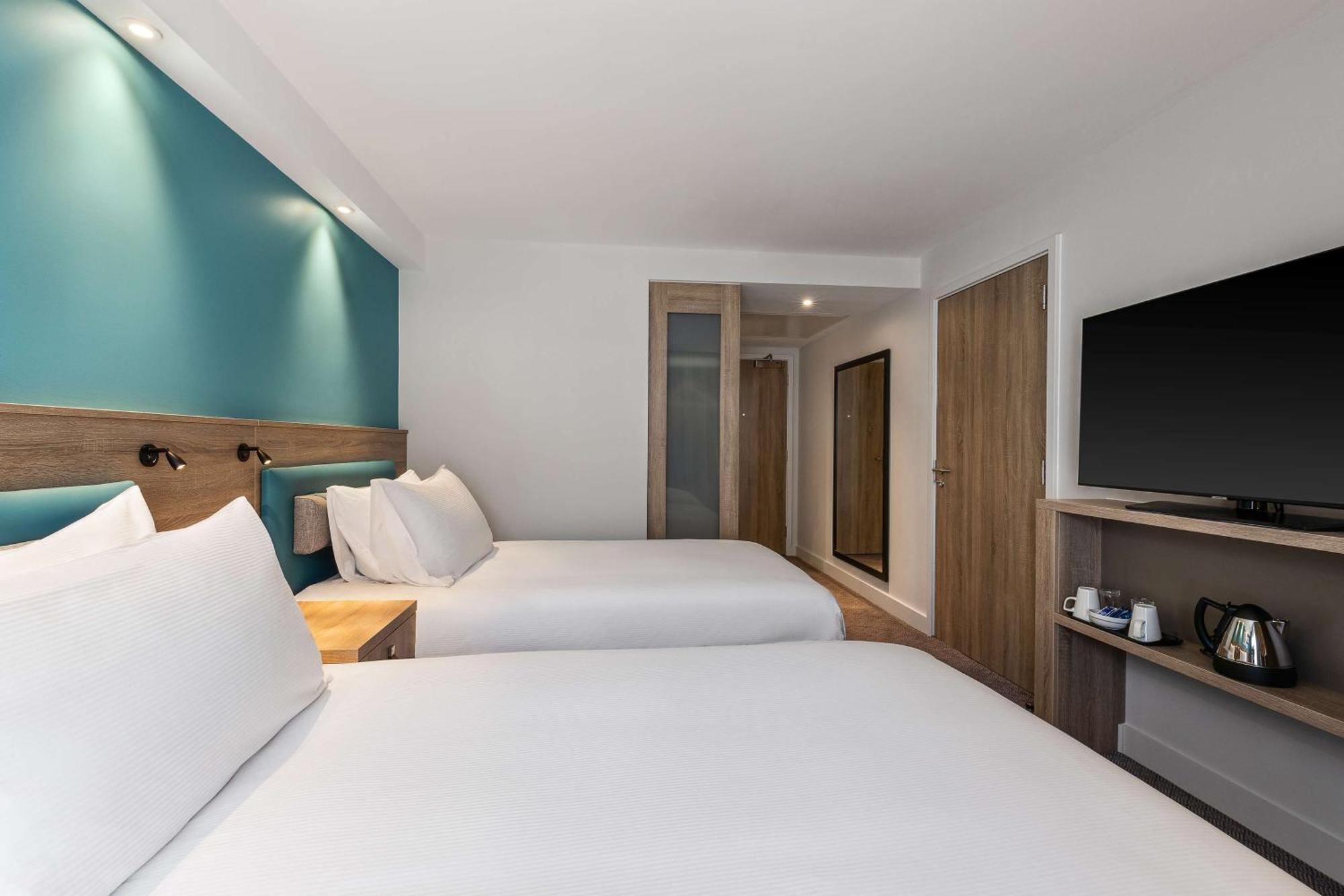 ホテル Hampton By Hilton トーキー エクステリア 写真