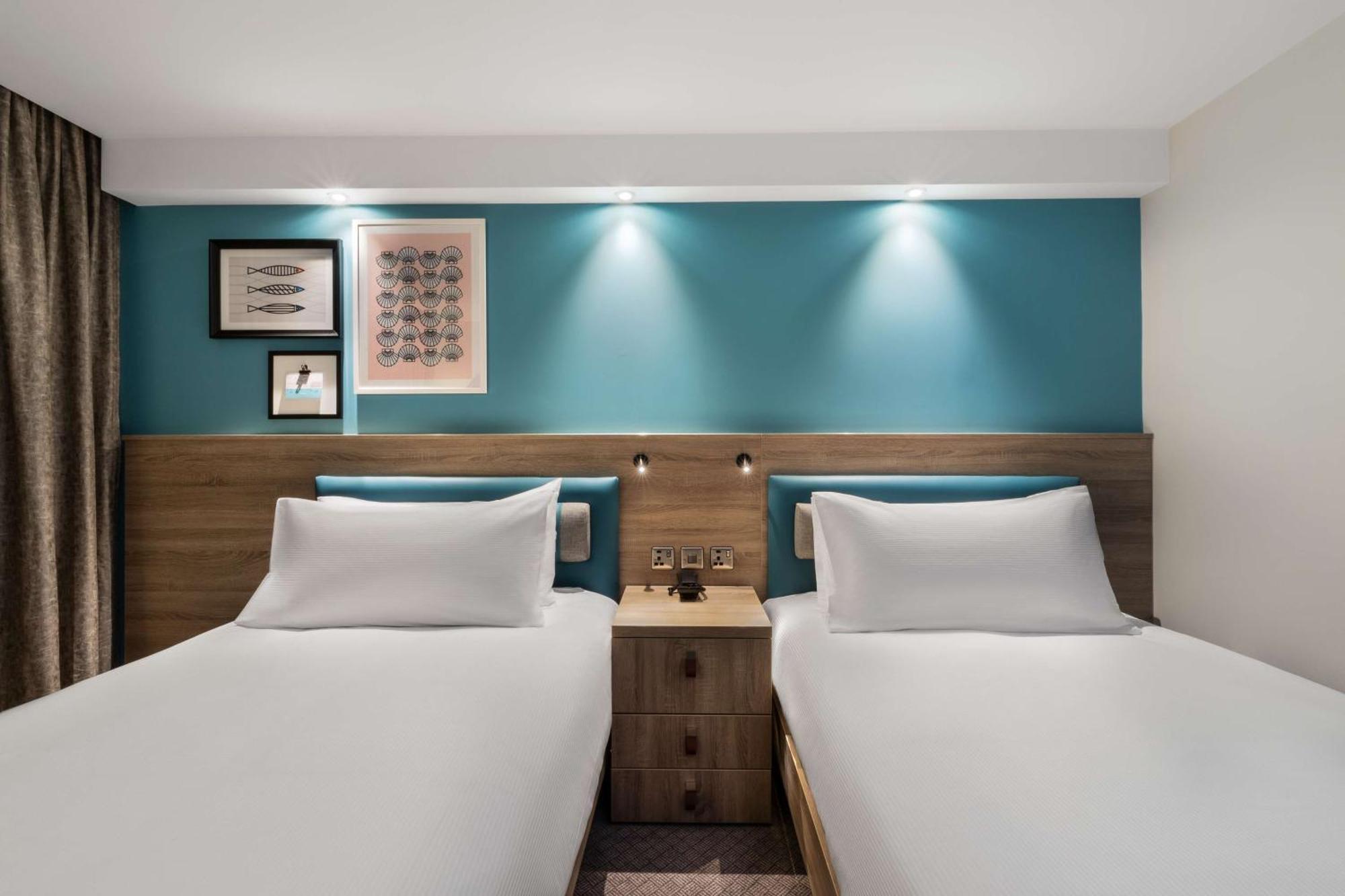 ホテル Hampton By Hilton トーキー エクステリア 写真