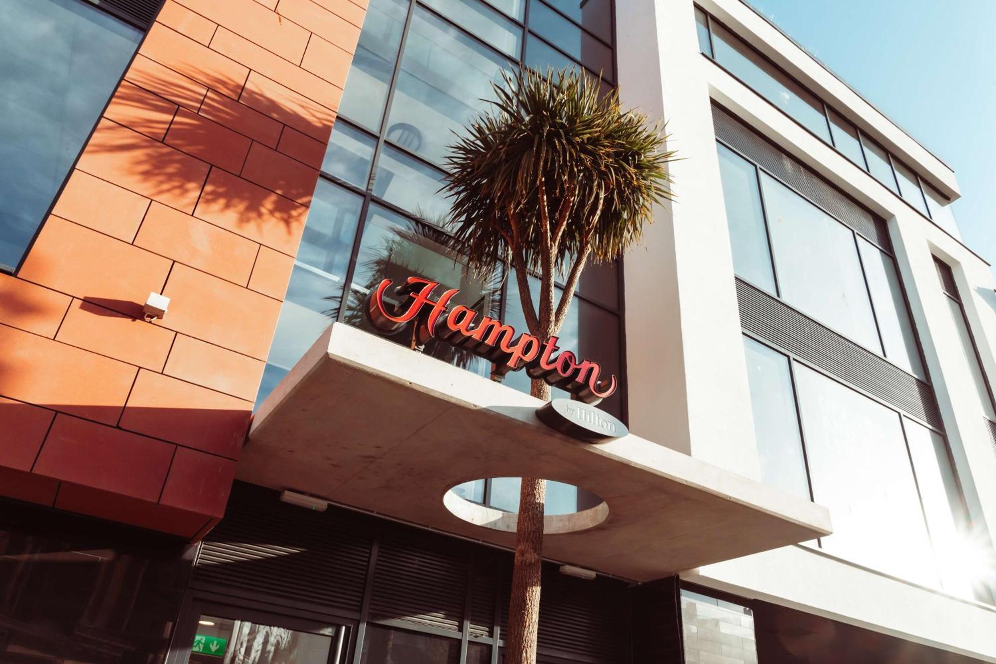 ホテル Hampton By Hilton トーキー エクステリア 写真